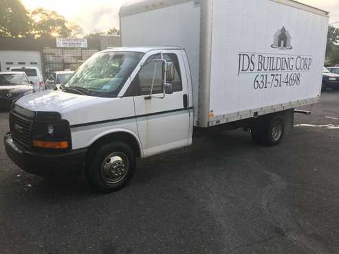2003 gmc 3500 14foot box truck for sale in Mount Sinai, NY