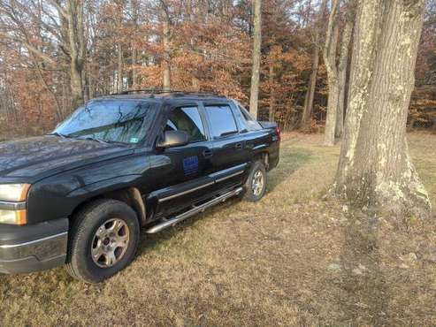 Avalanche Chevy 2004 - cars & trucks - by owner - vehicle automotive... for sale in Tobyhanna, PA