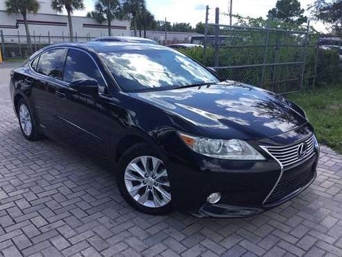 2013 Lexus ES 300h Hybrid - Lowest Miles / Cleanest Cars In FL -... for sale in Fort Myers, FL