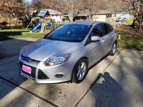 2014 Ford Focus SE Hatchback - cars & trucks - by owner - vehicle... for sale in BLUE SPRINGS, MO