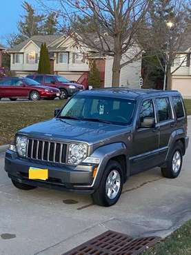 2012 Jeep Liberty 4X4 - cars & trucks - by owner - vehicle... for sale in North Liberty, IA