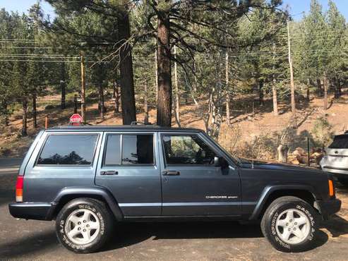 2001 Jeep Cherokee XJ 4x4 - cars & trucks - by owner - vehicle... for sale in Mammoth Lakes, NV