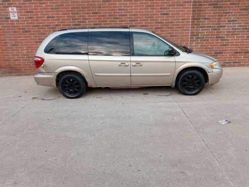2006 Chrysler Town and Country 120k miles for sale in Belleville, MI