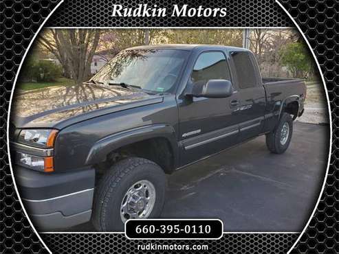 2003 Chevrolet Silverado 2500HD LT Ext Cab Long Bed 4WD - cars & for sale in Macon, MO