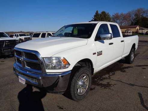 2017 RAM 2500 6.4 HEMI CREW 8Foot Bed RUST FREE - cars & trucks - by... for sale in Loyal, WI