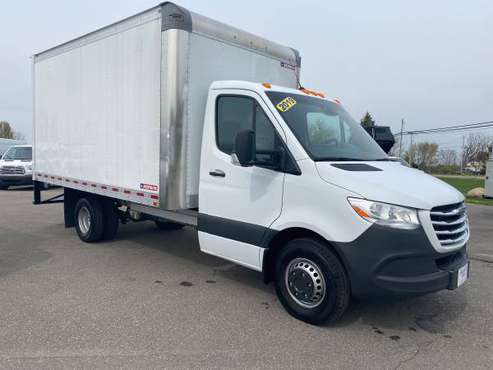 2019 Freightliner 14 Box Truck DIESEL LIKE NEW 1K MILES for sale in Swartz Creek,MI, OH