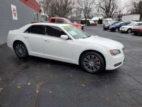 2014 Chrysler 300s - cars & trucks - by dealer - vehicle automotive... for sale in Janesville, WI