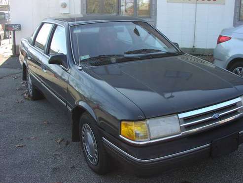 A "MUST SEE" 1989 FORD TEMPO GL - cars & trucks - by dealer -... for sale in Riverside, RI