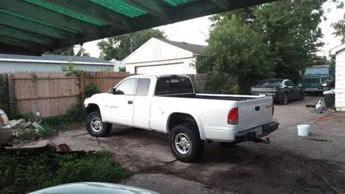 1999 Dodge Dakota - cars & trucks - by owner - vehicle automotive sale for sale in Des Moines, IA