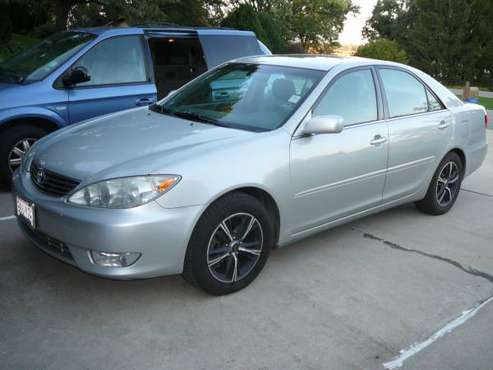 05 Toyota camry XLE for sale in Stoughton, WI