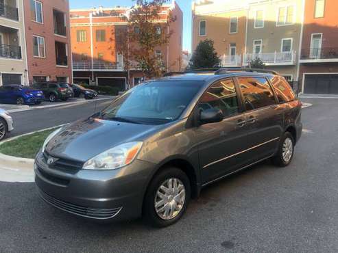05 Toyota Sienna LE - cars & trucks - by owner - vehicle automotive... for sale in Alexandria, District Of Columbia