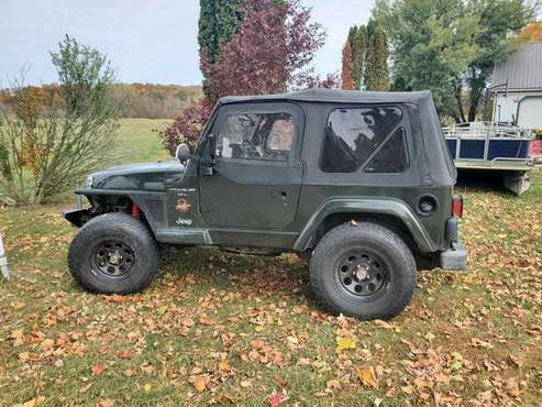 98 Jeep Wrangler TJ Sahara 4.0 - cars & trucks - by owner - vehicle... for sale in Kendallville, IN