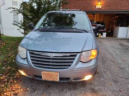 2005 Chrysler Town & Country - cars & trucks - by owner - vehicle... for sale in Bowie, District Of Columbia