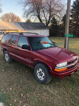 2002 Chevy S10 blazer 4x4 - cars & trucks - by owner - vehicle... for sale in Indianola, IA