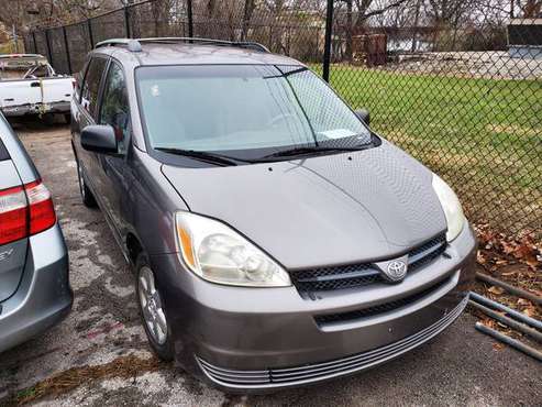 2004 Toyota Seina LE for sale in kc, MO