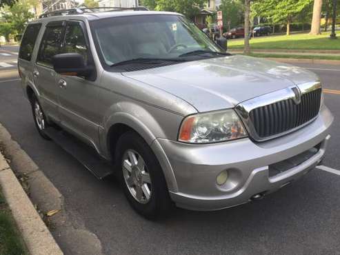2003 Lincoln Navigator 4x4 clean Excel Conditions runs100 great for sale in Washington, District Of Columbia
