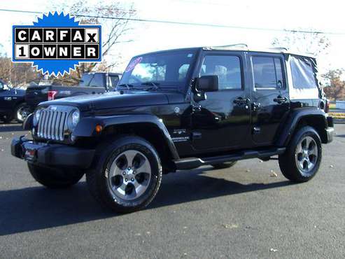 ► 2017 JEEP WRANGLER UNLIMITED SAHARA 4x4 with ONLY 35k MILES !!! -... for sale in Feeding Hills, MA