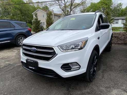 2018 Ford Escape SE SUV - - by dealer - vehicle for sale in Patchogue, NY
