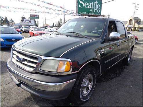 2001 Ford F150 SuperCrew Cab Short Bed 4D FREE CARFAX ON EVERY... for sale in Lynnwood, WA