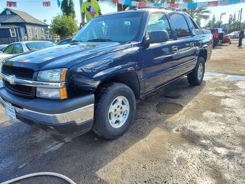 2005 CHEVY AVALANCHE C1500 - - by dealer - vehicle for sale in Fresno, CA
