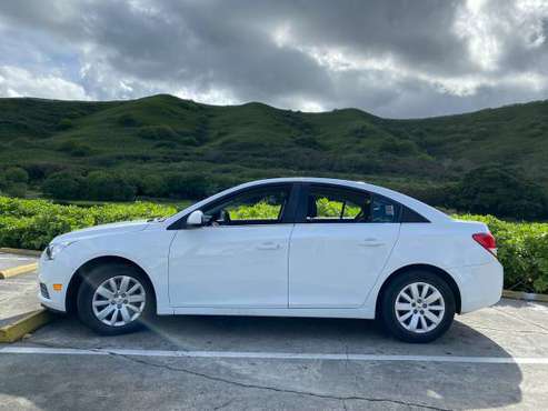 Chevy Cruze 2011 low mileage - cars & trucks - by owner - vehicle... for sale in Kailua, HI