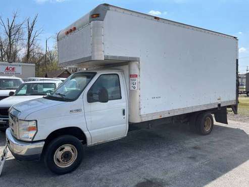 2011 FORD E450 16FT BOX TRUCK, LIFTGATE, CLEAN NO ISSUES - cars & for sale in Ellsworth, OH