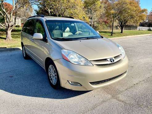 2008 Toyota Sienna XLE - DVD - 1 Owner!! - cars & trucks - by owner... for sale in Kansas City, MO