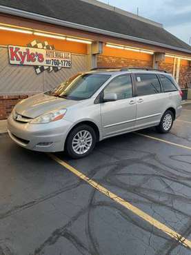 2008 Toyota Sienna XLE - - by dealer - vehicle for sale in Dayton, OH