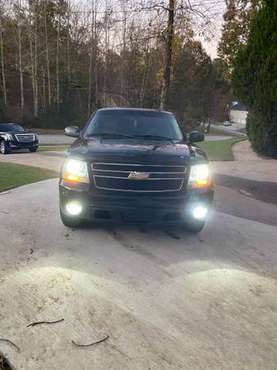 Chevy suburban - cars & trucks - by owner - vehicle automotive sale for sale in Douglasville, GA