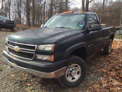 2006 CHEVROLET SILVERADO 2500 HD 4X4 - cars & trucks - by owner -... for sale in Newburgh, NY