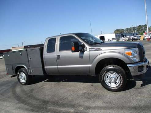 2014 Ford F-250 4x4 Extended Cab XL Utility Bed 96k Miles - cars & for sale in Lawrenceburg, TN
