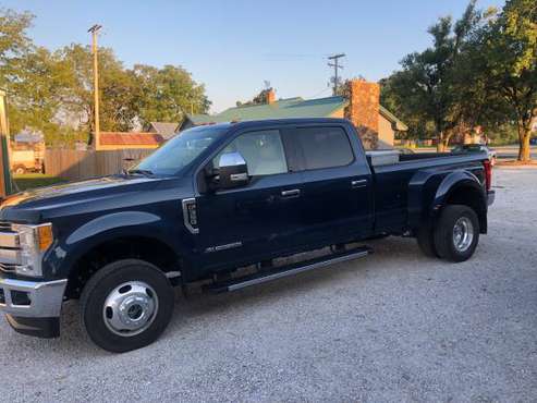 Ford 2017 F350 ton dual 6.7 diesel for sale in sparta, MO