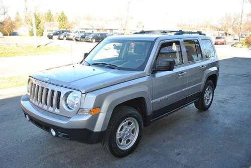 RUST FREE LOW MILES 2015 JEEP PATRIOT SPORT 4X4 - cars & trucks - by... for sale in Flushing, MI