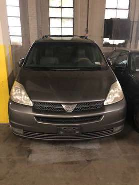 Toyota sienna 2004 for sale in Jamaica, NY