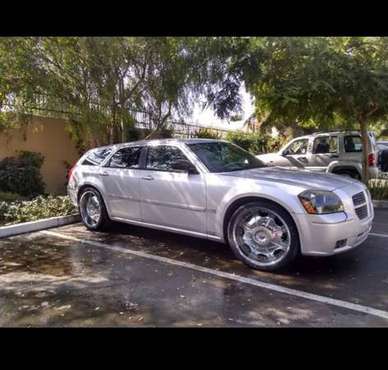 **** 2006 DODGE MAGNUM*** Sports Wagon 4D - cars & trucks - by owner... for sale in National City, CA