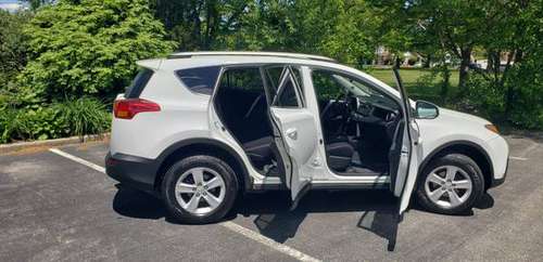 2013 Toyota RAV4 XLE - 4wd - - by dealer - vehicle for sale in Westbury , NY