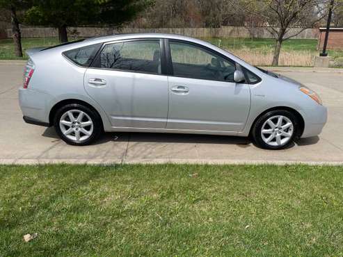 2007 TOYOTA PRIUS HYBRID 60 MPG CITY - - by dealer for sale in Carlisle, IA