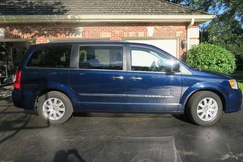 2015 Chrysler Town & Country for sale in Lake Forest, IL