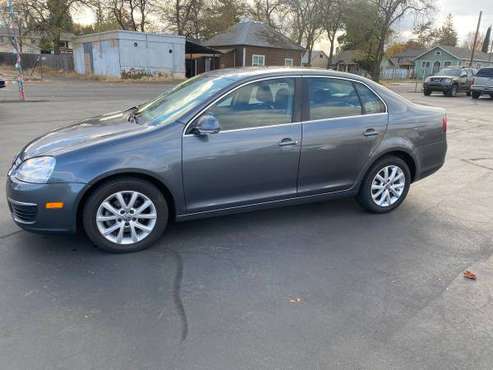 2010 Volkswagen Jetta LIMITED - cars & trucks - by dealer - vehicle... for sale in Medford, OR