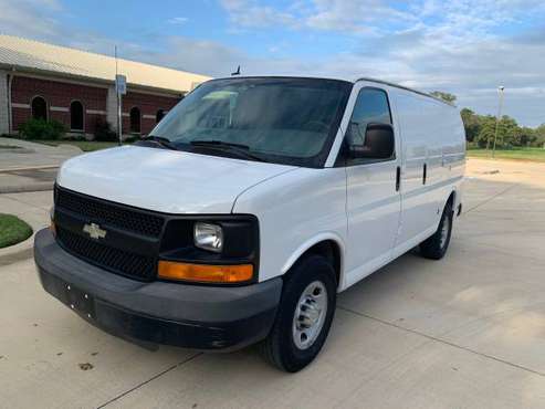 2009 CHEVY EXPRESS VAN 2500 Animal Transport Carrier - cars & trucks... for sale in Kennedale, TX