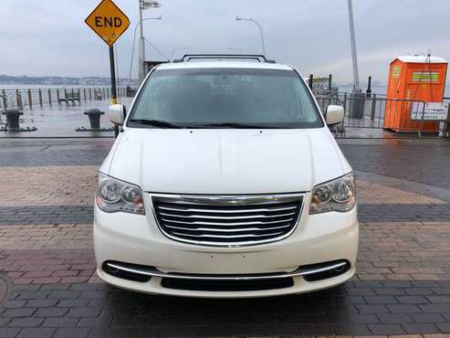 2012 CHRYSLER TOWN AND COUNTRY TOURING EDITION DVD’S BACK UP CAMERA💯... for sale in Brooklyn, NY