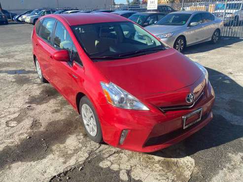 2012 TOYOTA PRIUS V HYBRID CLEAN TITLE 3MONTH WARRANTY - cars &... for sale in Sacramento , CA