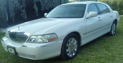2005 Lincoln town Car Signature Limited - cars & trucks - by owner -... for sale in Milton, FL