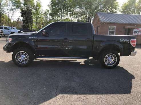 Ford F-150 4x4 Lariat Lifted Crew Cab V8 Pickup Truck Chrome Wheels for sale in Greenville, SC