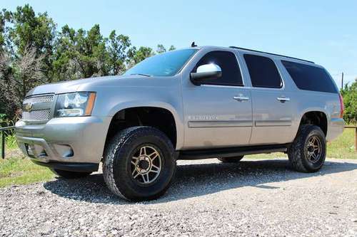 2008 CHEVROLET SUBURBAN 1500 LT - LEATHER & 3RD ROW - LOOKS SWEET! for sale in Leander, LA