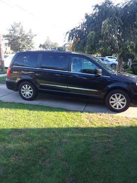 2012 Chrysler town and country for sale in Oceanside, NY