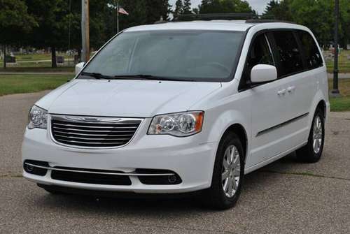 2015 TOWN & COUNTRY TOURING LEATHER DVD RUST FREE FLORIDA STOW N GO BA for sale in Flushing, MI