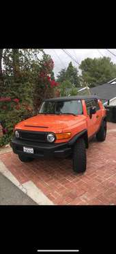 2013 FJ CRUISER 4x4 - cars & trucks - by owner - vehicle automotive... for sale in Palos Verdes Peninsula, CA
