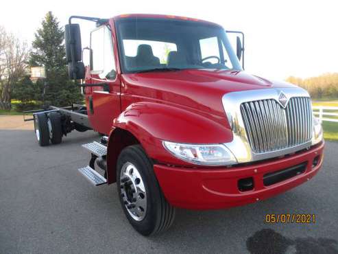 2004 International 4300 DT466 Cab & Chassis 1 Owner Perfect - cars & for sale in Jordan, NY