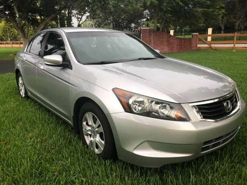 8 Honda Accord Clean title for sale in Bloomington, IN